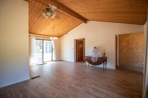 24101 Martingale Way, Tehachapi, CA 93561 photo 14