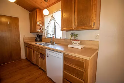 24101 Martingale Way, Tehachapi, CA 93561 photo 7