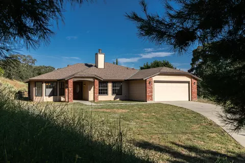 24550 Hart Dr, Tehachapi, CA 93561 photo 2