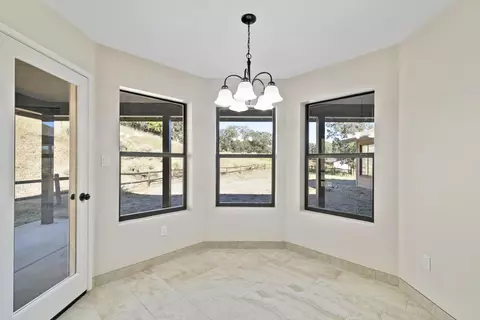 24550 Hart Dr, Tehachapi, CA 93561 photo 10