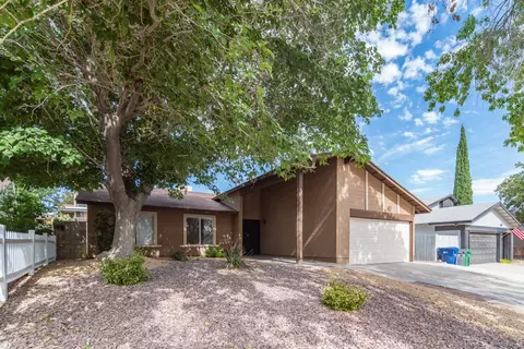 37439 3rd St E, Palmdale, CA 93550 photo 1