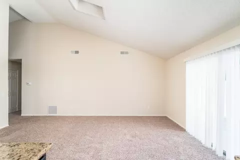 37439 3rd St E, Palmdale, CA 93550 photo 9