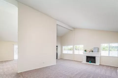 37439 3rd St E, Palmdale, CA 93550 photo 2