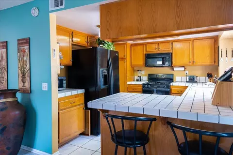 37311 26th St E, Palmdale, CA 93550 photo 9