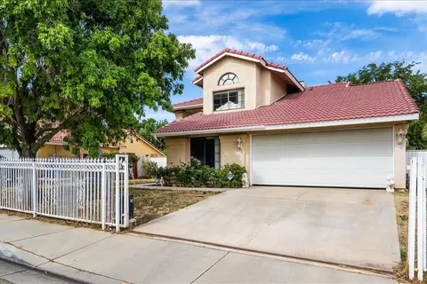 37311 26th St E, Palmdale, CA 93550 photo 1