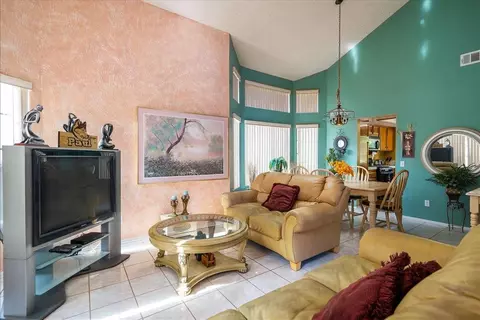 37311 26th St E, Palmdale, CA 93550 photo 5