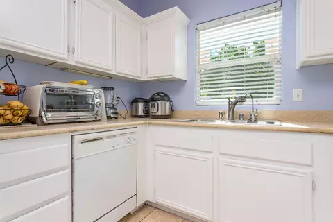 44027 Parkview Ln, Lancaster, CA 93535 photo 5