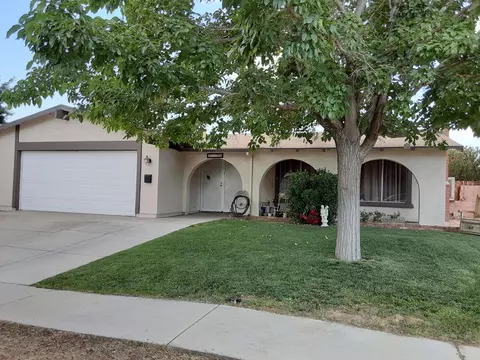 37754 26th St E, Palmdale, CA 93550 photo 1