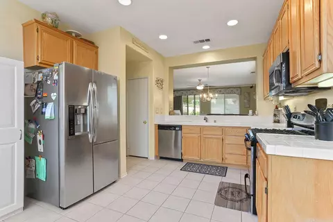 1522 Sutherland St, Lancaster, CA 93534 photo 10