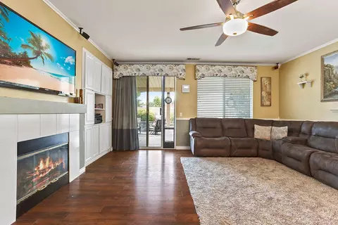 1522 Sutherland St, Lancaster, CA 93534 photo 4