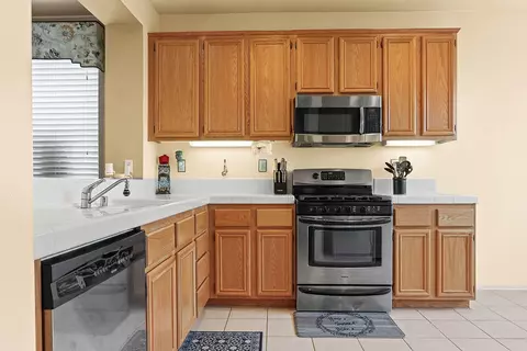 1522 Sutherland St, Lancaster, CA 93534 photo 8