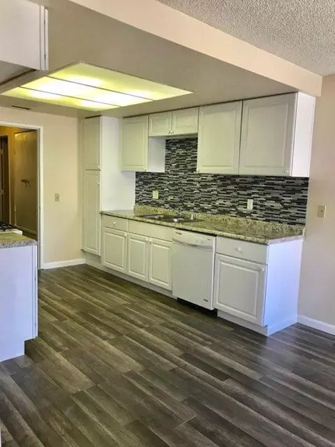 37018 32nd St E, Palmdale, CA 93550 photo 4