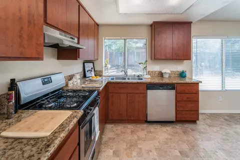 1216 Kettering St E, Lancaster, CA 93535 photo 7