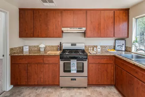 1216 Kettering St E, Lancaster, CA 93535 photo 8