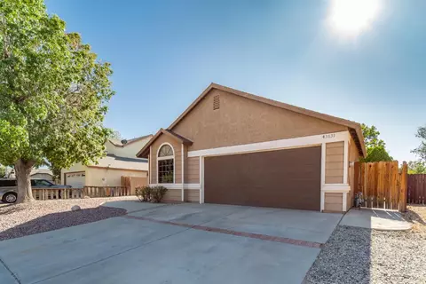 43631 30th St E, Lancaster, CA 93535 photo 2
