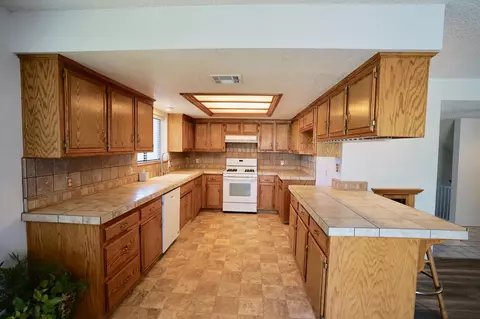 22501 Eagle Way, Tehachapi, CA 93561 photo 3