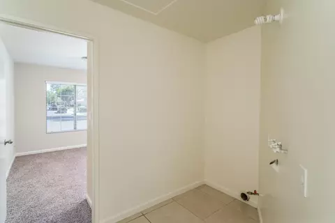 647 Ave J 12 E, Lancaster, CA 93535 photo 10