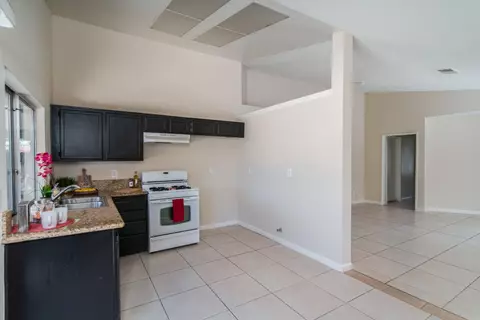 647 Ave J 12 E, Lancaster, CA 93535 photo 7
