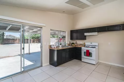 647 Ave J 12 E, Lancaster, CA 93535 photo 8