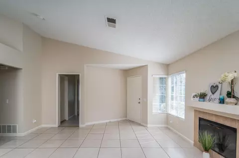 647 Ave J 12 E, Lancaster, CA 93535 photo 6