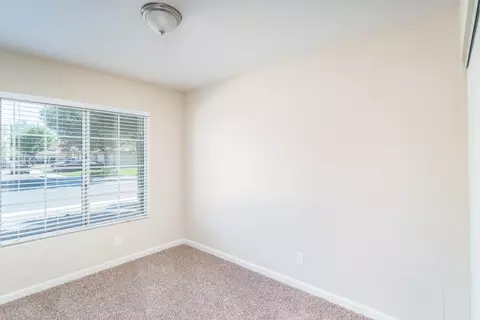 647 Ave J 12 E, Lancaster, CA 93535 photo 11