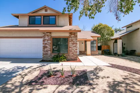 610 Jackman St E, Lancaster, CA 93535 photo 3