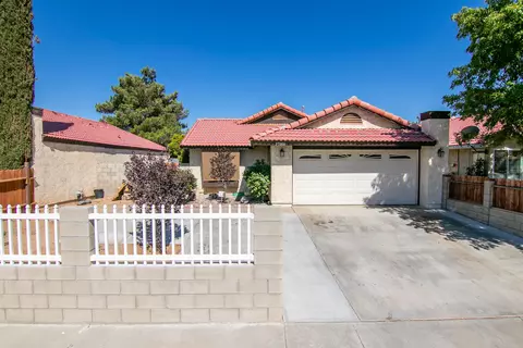 37016 Jenna Ln E, Palmdale, CA 93550 photo 1