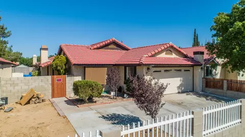 37016 Jenna Ln E, Palmdale, CA 93550 photo 4