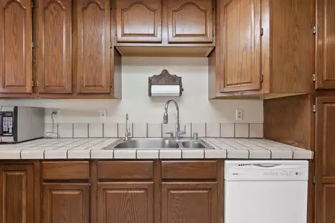 37016 Jenna Ln E, Palmdale, CA 93550 photo 12