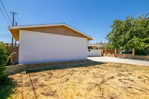 45415 3rd St E, Lancaster, CA 93535 photo 5
