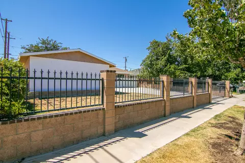 45415 3rd St E, Lancaster, CA 93535 photo 3