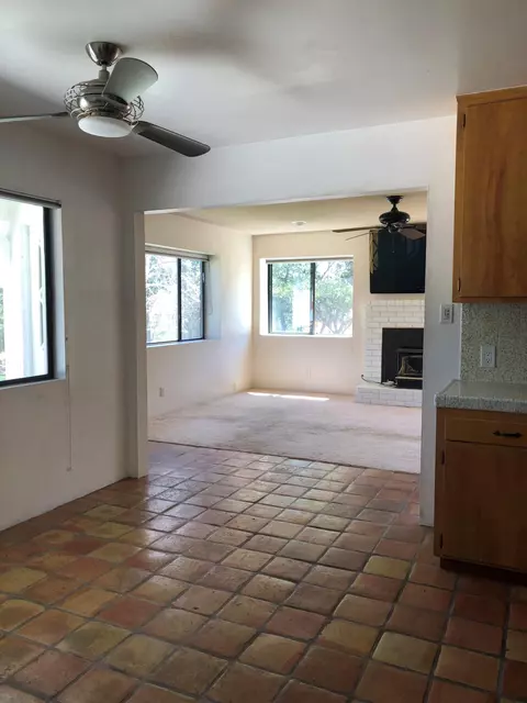 21412 Sunnybrook Dr, Tehachapi, CA 93561 photo 11