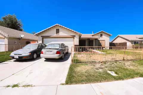 3331 Keel Ct, Lancaster, CA 93535 photo 3