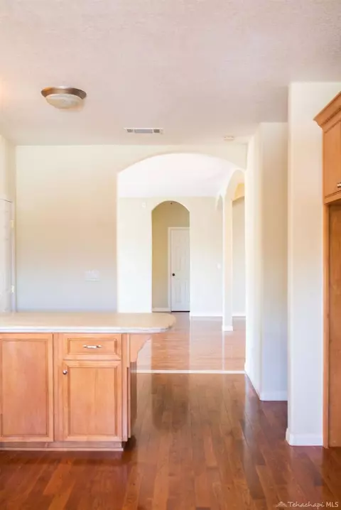 21016 Stage Dr, Tehachapi, CA 93561 photo 10