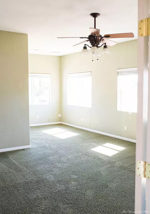 21016 Stage Dr, Tehachapi, CA 93561 photo 12