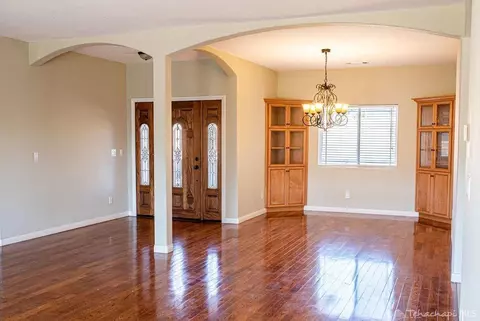 21016 Stage Dr, Tehachapi, CA 93561 photo 5