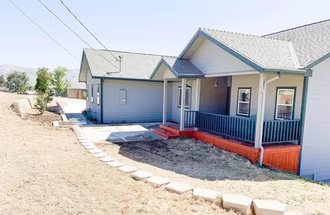 21016 Stage Dr, Tehachapi, CA 93561 photo 2