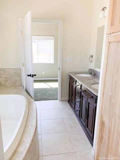 21016 Stage Dr, Tehachapi, CA 93561 photo 15
