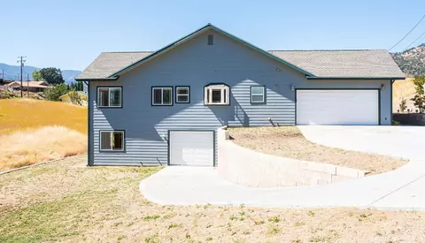 21016 Stage Dr, Tehachapi, CA 93561 photo 3
