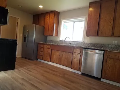 45005 Camolin Ave, Lancaster, CA 93534 photo 5
