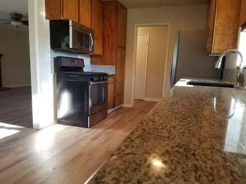 45005 Camolin Ave, Lancaster, CA 93534 photo 6