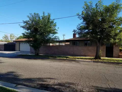 45005 Camolin Ave, Lancaster, CA 93534 photo 2