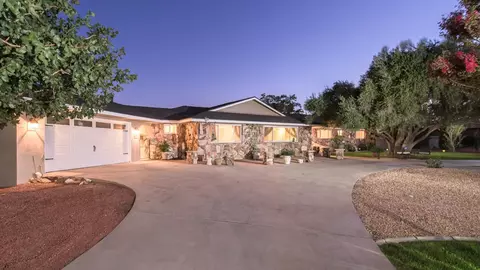 1760 Avenue L4 W, Lancaster, CA 93534 photo 2