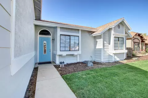 4137 Adobe Dr, Palmdale, CA 93552 photo 2