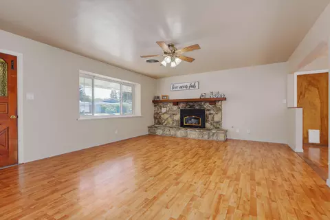 701 Merion Way, Tehachapi, CA 93561 photo 13
