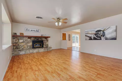 701 Merion Way, Tehachapi, CA 93561 photo 14