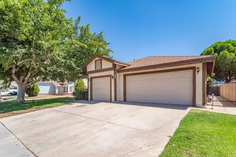 43642 Easy St, Lancaster, CA 93535 photo 2