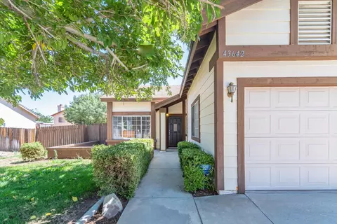 43642 Easy St, Lancaster, CA 93535 photo 3