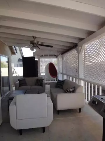 2043 Chatham Dr, Palmdale, CA 93550 photo 5