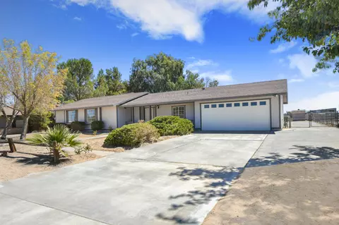41024 E 159th St, Lancaster, CA 93535 photo 1